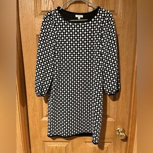 Max Studio Black and White Long Sleeve Dress
